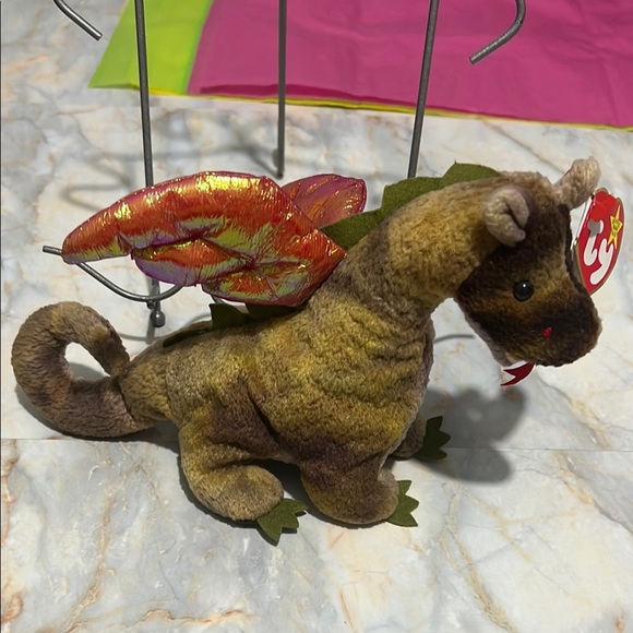 Ty COLECTORS SCORCH THE DRAGON BEANIE with Tyrannosaurus Rex Features - Picture 2 of 9